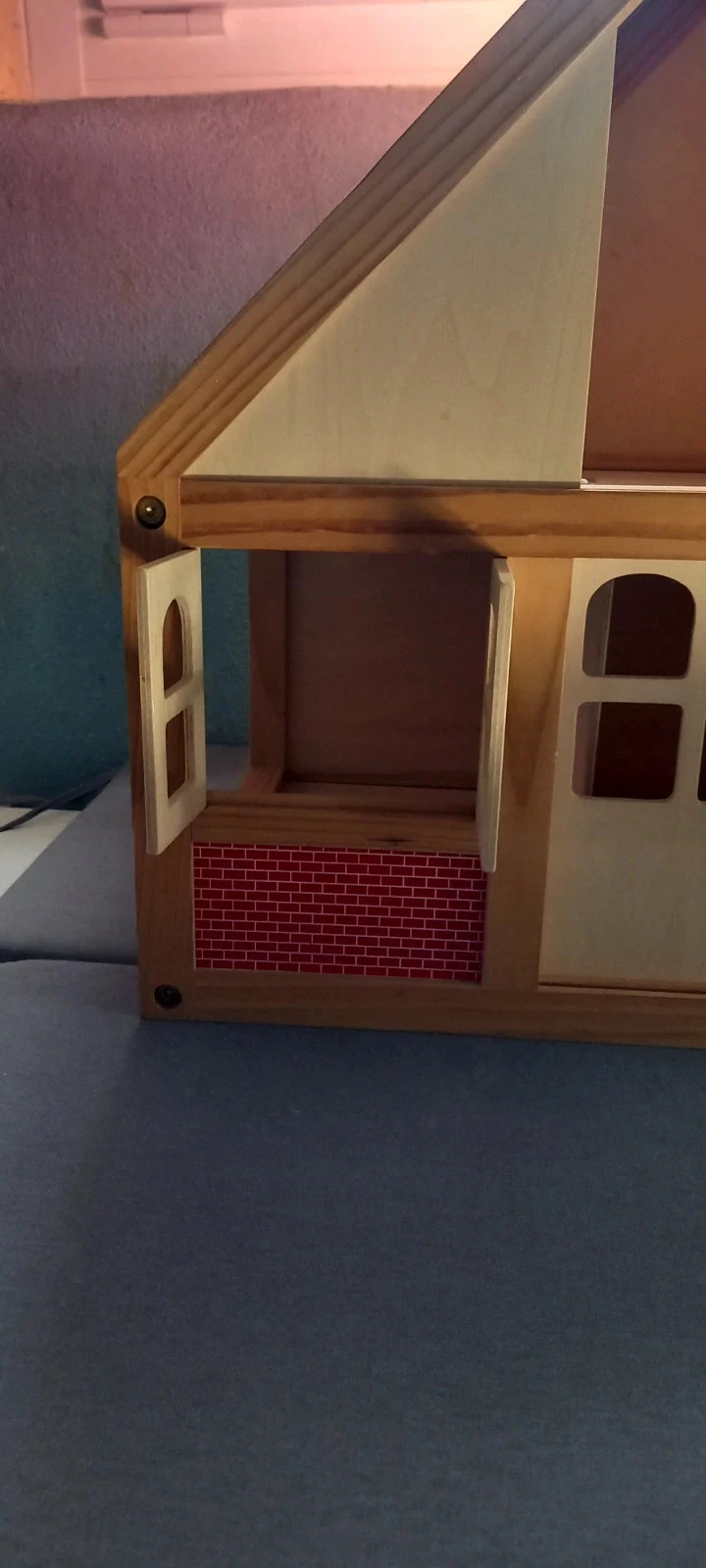 Maison de poupée en bois et mobilier – photo 7